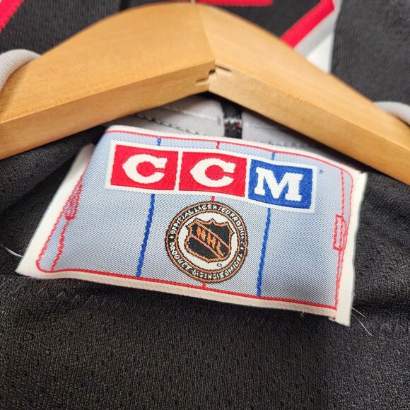 CCM Buffalo Sabres Jersey Michael Peca Goat Head Stanley Cup Patch 1999 XXL - Picture 10 of 14